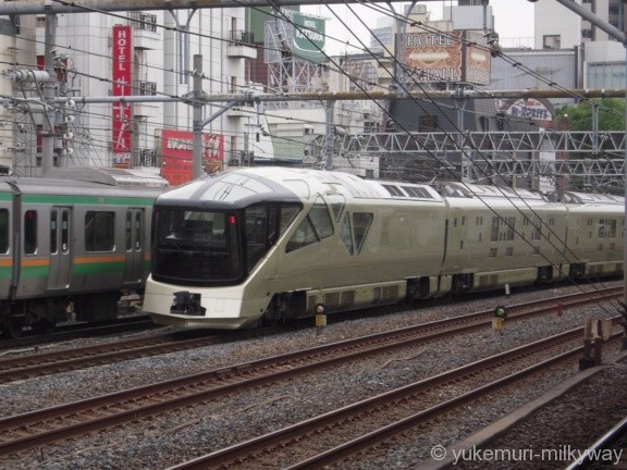 JR東日本E001形 TRAIN SUITE 四季島 E001-10 ＠鶯谷